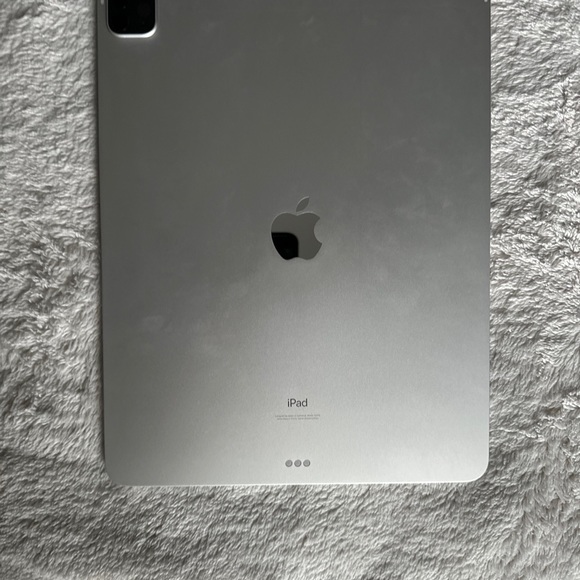 iPad Pro 12.9inch 5th gen silver